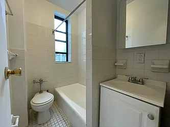 Rented by HOLTON REAL ESTATE INC.