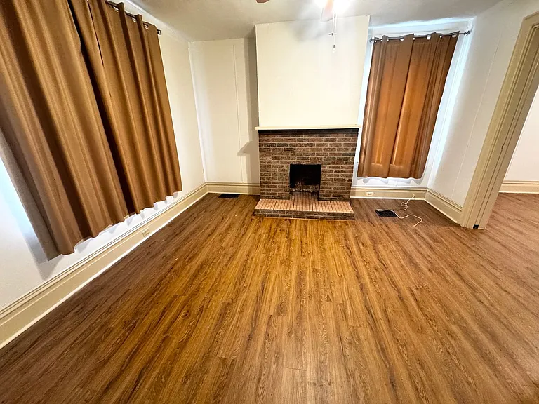 1101 Fredonia St — Photo 5
