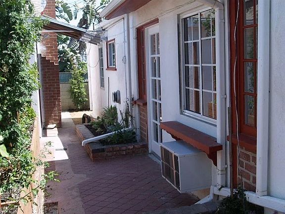 2nd image of 5910 Edgemar Ave