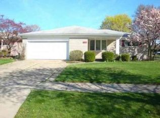 22100 Marter Rd, Saint Clair Shores, MI 48080