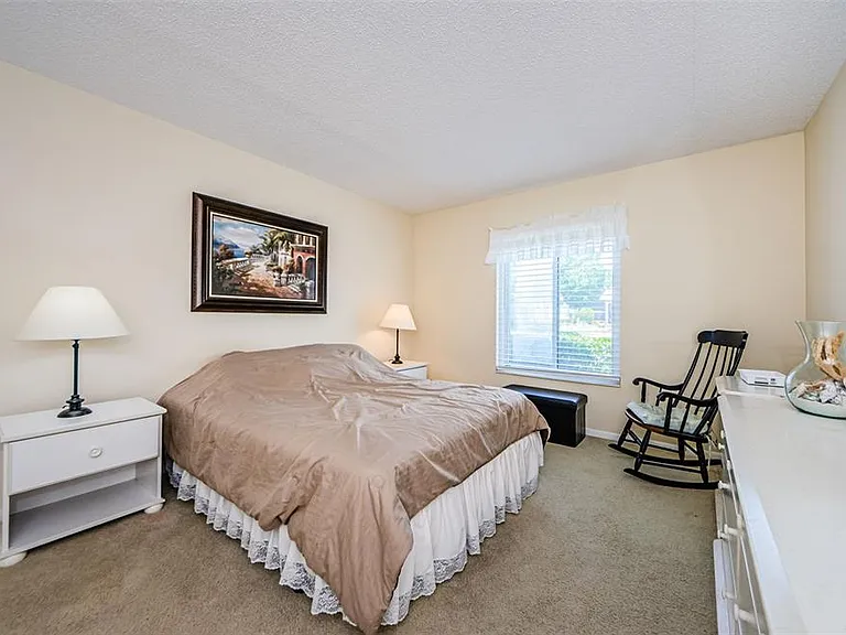 1151 Pine Ridge Cir W #F1 — Photo 22