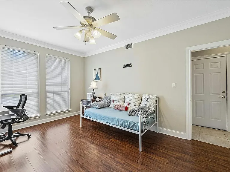 10700 Hastings Ln — Photo 19