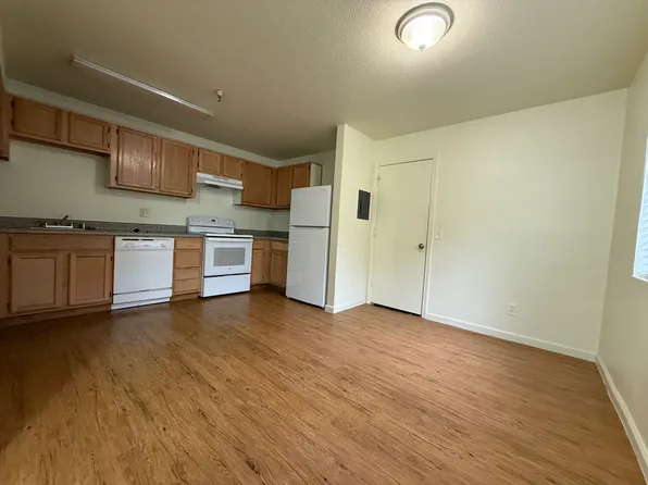 56 Golden Gate Cir, Napa, CA 94558