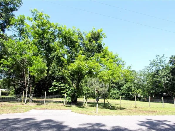 3851 Autumn Palm Dr #10, Zephyrhills, FL 33541