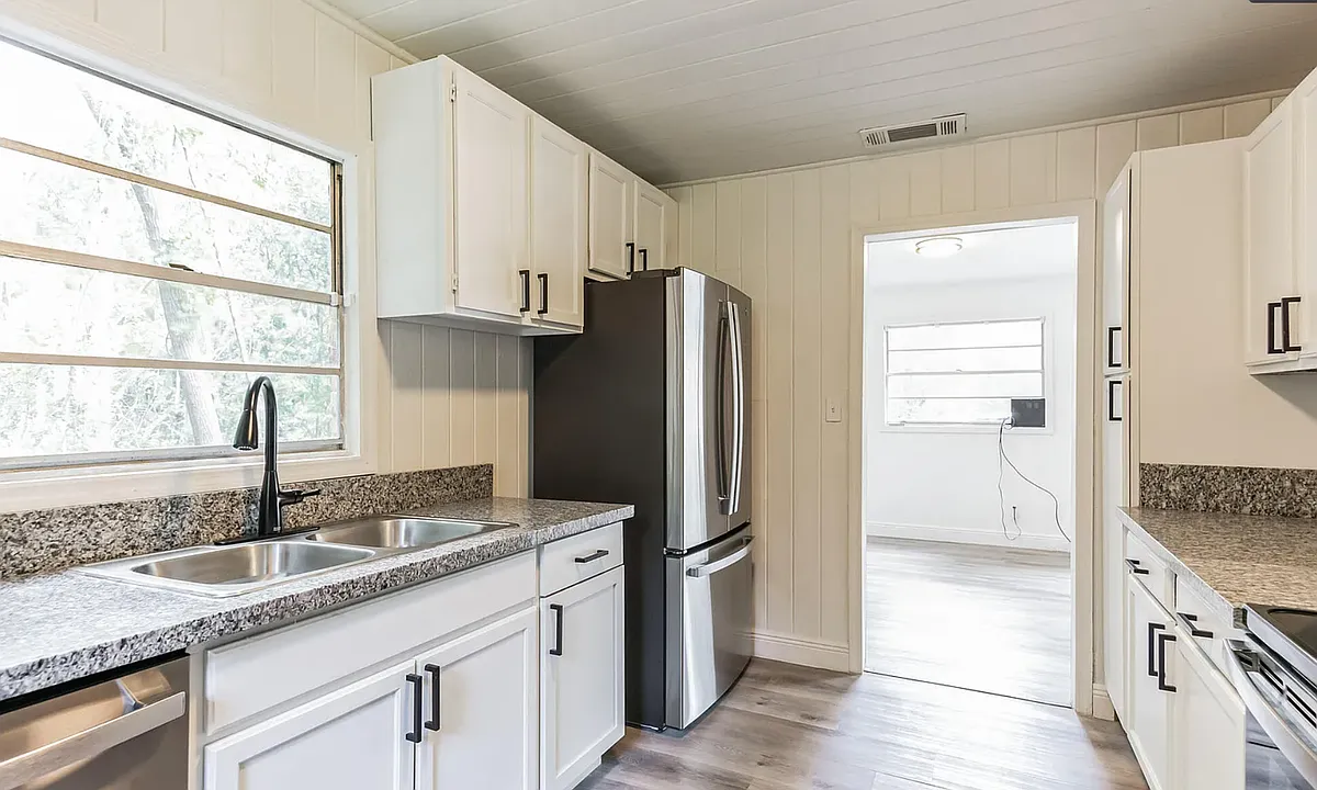 Building Photo - 3636 Turton Ave