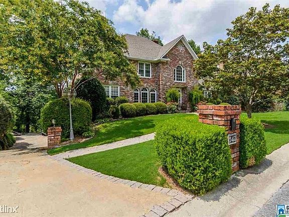 2nd image of 547 Bristol Ln