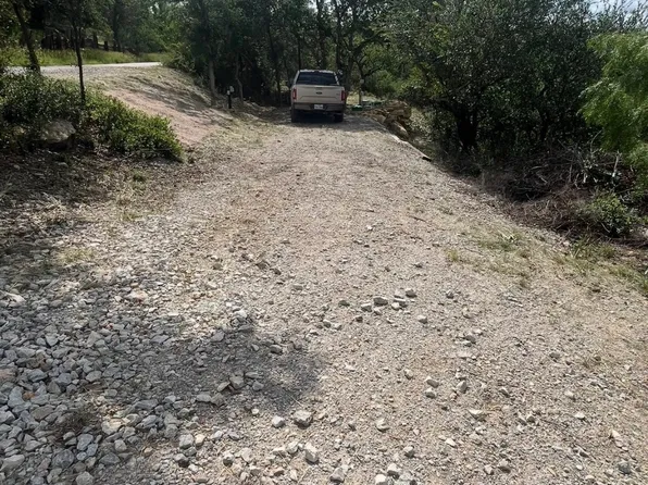 6996 Shamrock Dr, Brownwood, TX 76801