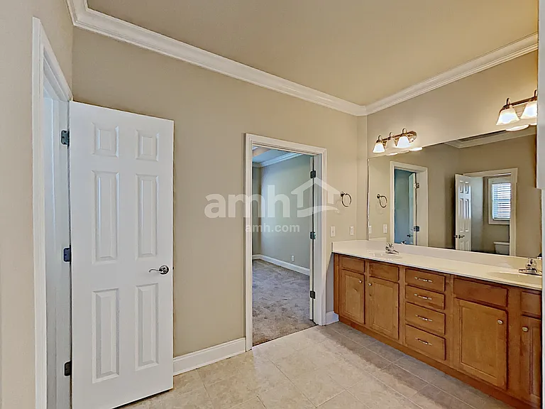1536 Jeter Way — Photo 9
