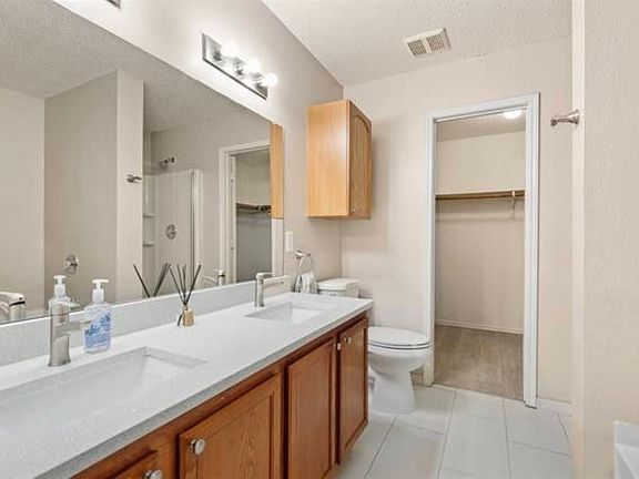 5th image of 608 Lewis Canyon Ln