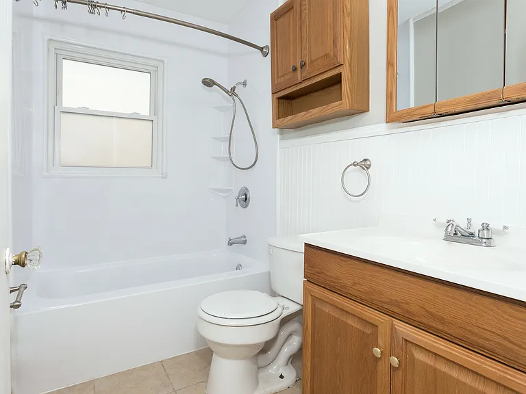 2318 Fisher St — Photo 15