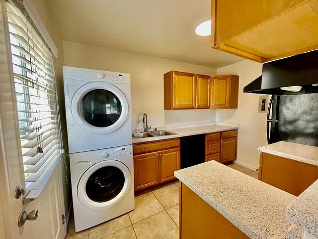 2964 Peppertree Ln — Photo 8