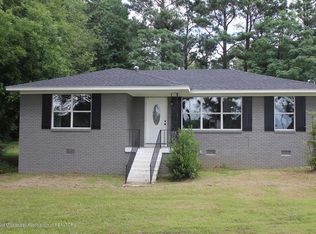 8417 Curtis Rd, Batesville, MS 38606