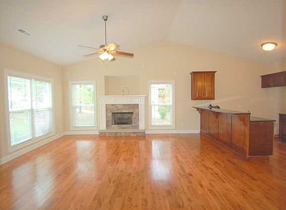 4th image of 7398 Tiercel Dr