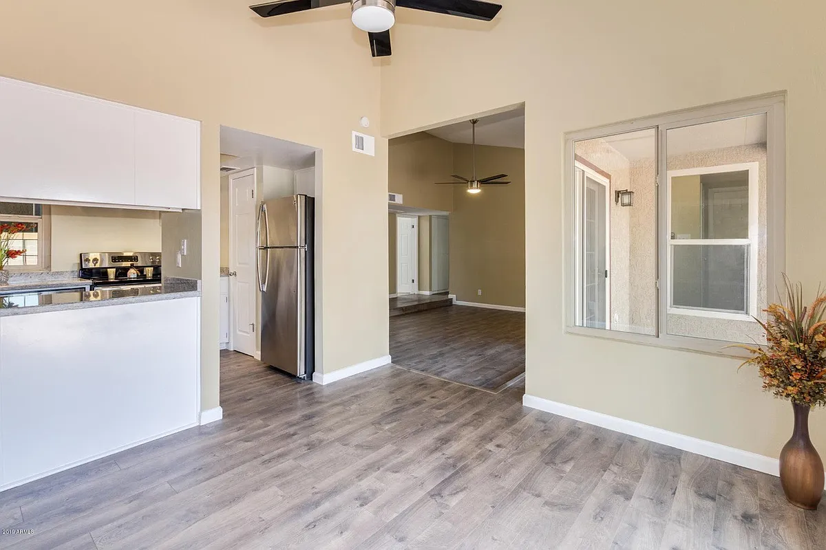 Building Photo - 918 S Melody Ln
