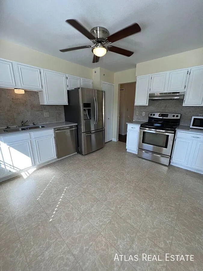 Coming Soon Fantastic Updated 4 Bed 2 Bath Home In Rustic Hills With Ac!! — Photo 4