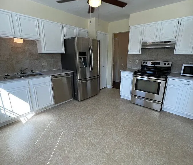5345 Waddell Ave — Photo 4