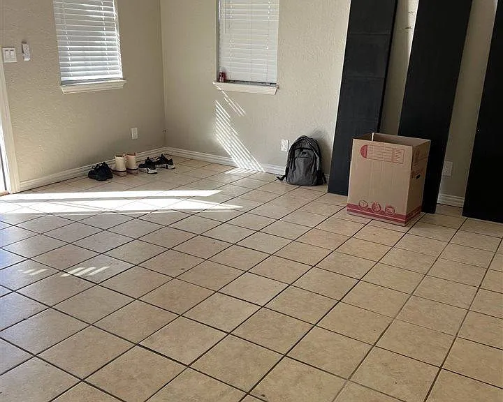 301 Polk St — Photo 12