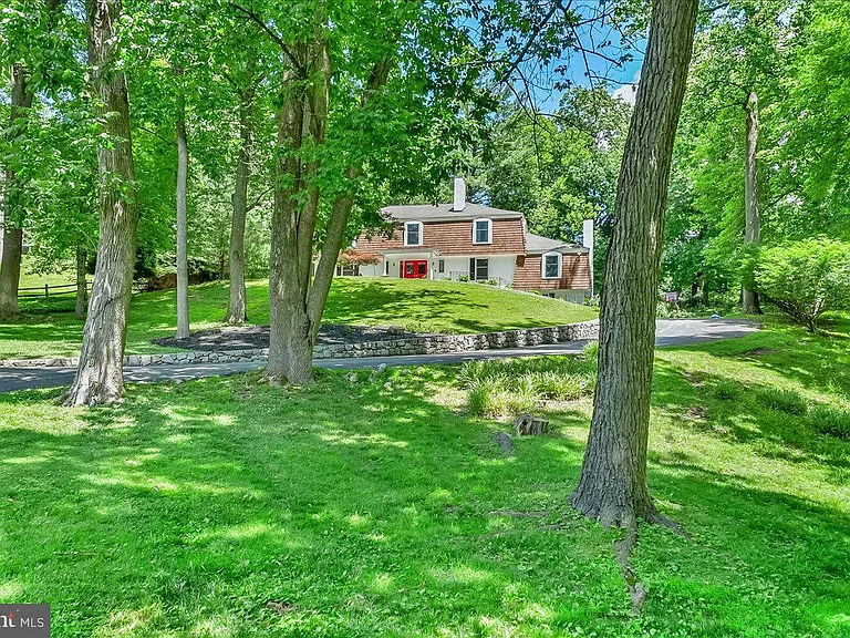 482 Gypsy Ln — Photo 48