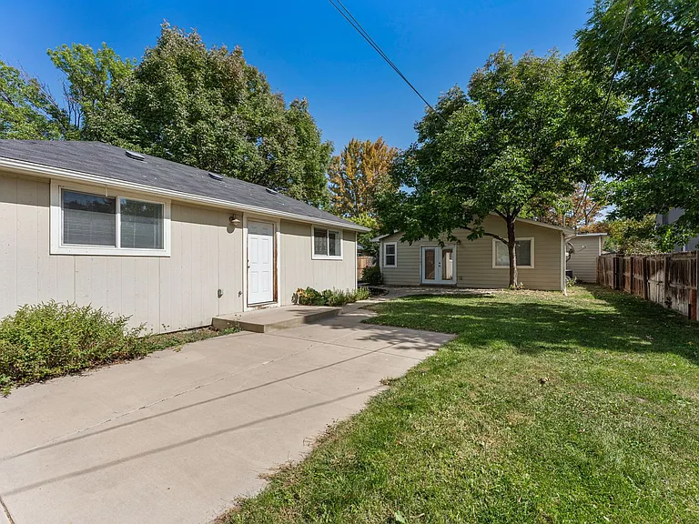4451 S Cherokee St — Photo 28
