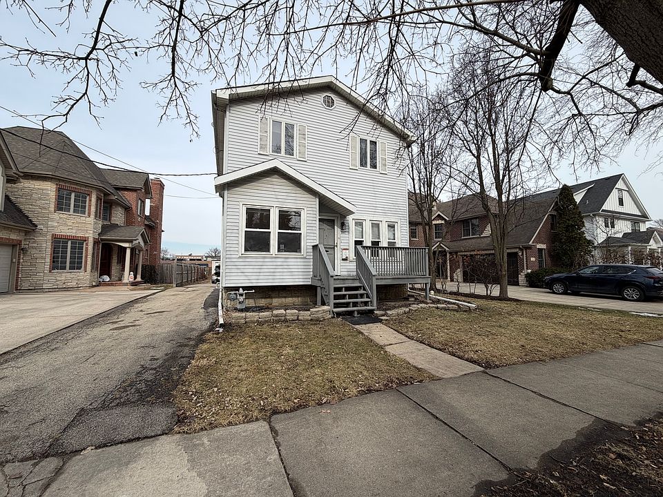 1st image of 215 Fuller Rd