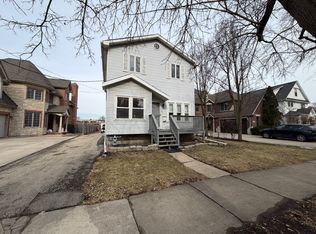 215 Fuller Rd, Hinsdale, IL 60521