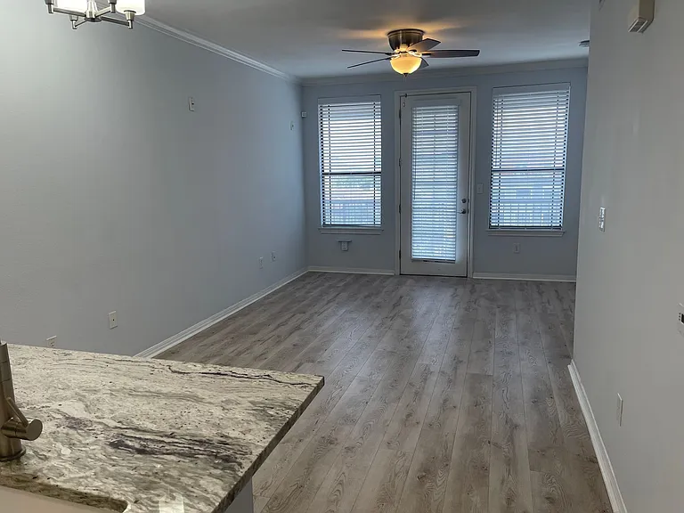 2505 San Gabriel St #602 — Photo 16