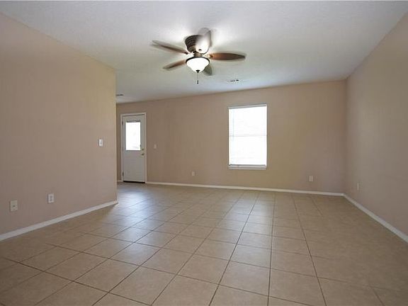 3rd image of 2517 SE 3rd St
