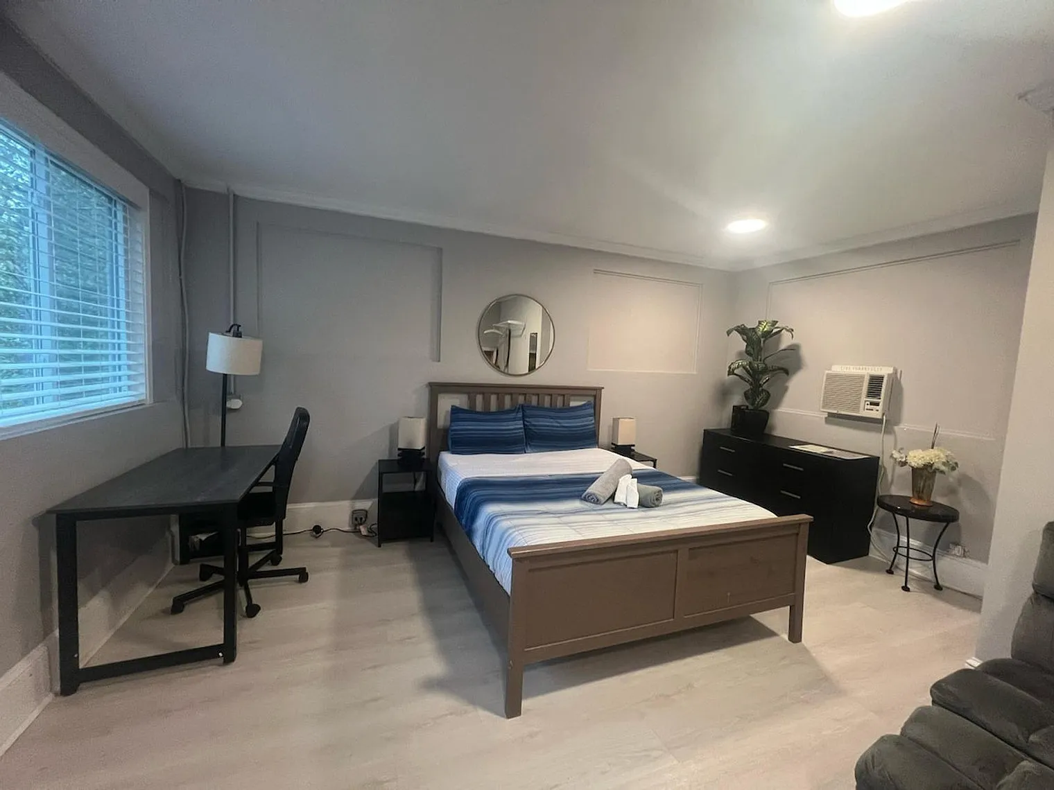 Studio, 1.0 bath, 355 sqft, $2,457 — Photo 4