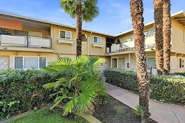 364 and 366 Olive Ave. — Photo 1