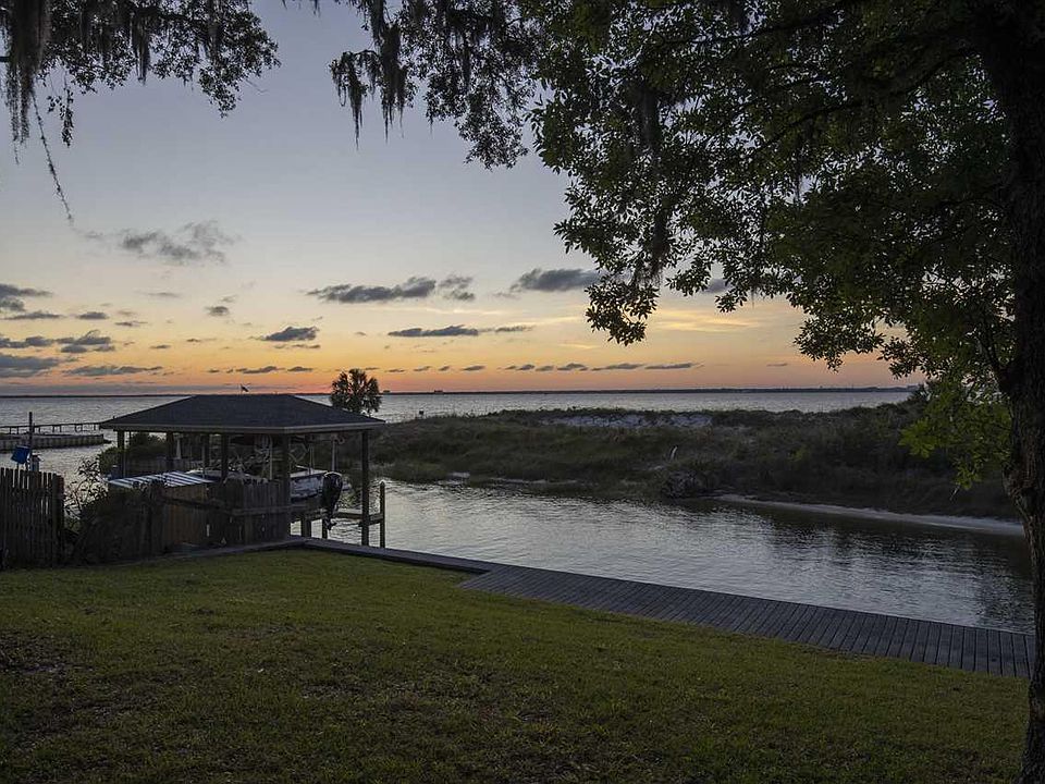 1st image of 402 Navy Cove Blvd