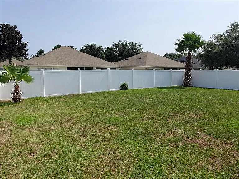 5521 43 Road St — Photo 22