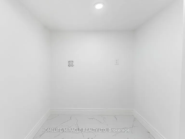 1583 Frolis St — Photo 22
