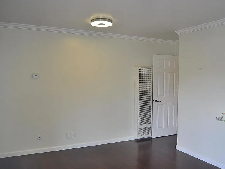 3050 Los Prados St #9 — Photo 8
