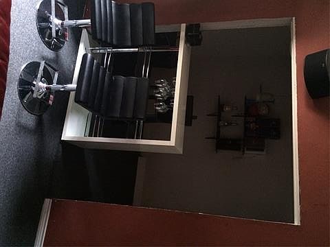 4th image of 111 Forest Ct