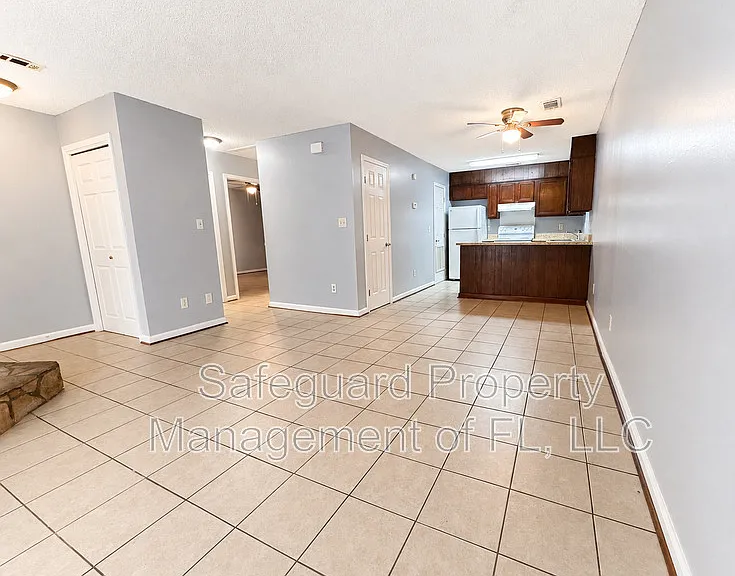 6398 W Fairfield Dr #C — Photo 3