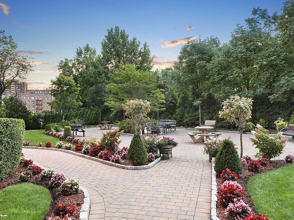 1st image of 2 Fordham Hill Oval APT 6A