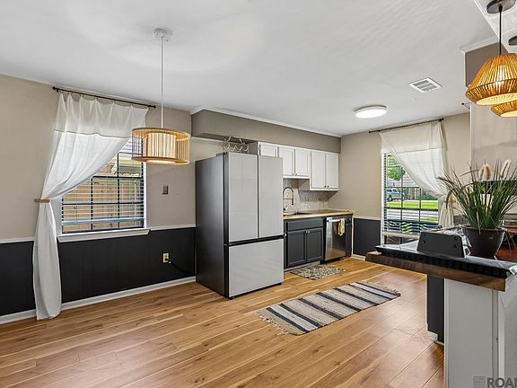 5th image of 8451 Marcel Ave