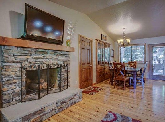 3rd image of 434 E Amethyst Ct