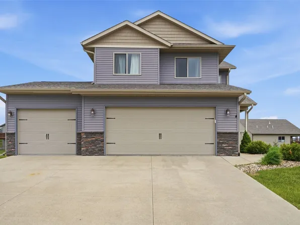 1418 Cardinal Dr, Fairfax, IA 52228