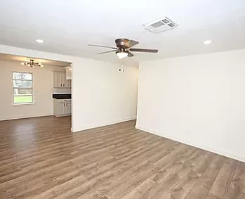 Building Photo - 303 Yaupon St