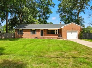 2412 Meiggs Rd, Chesapeake, VA 23323