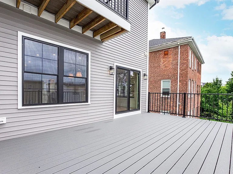 165 Campbell Ave #2 — Photo 3