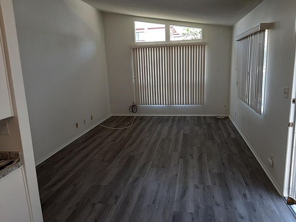 5th image of 3374 Rexford St