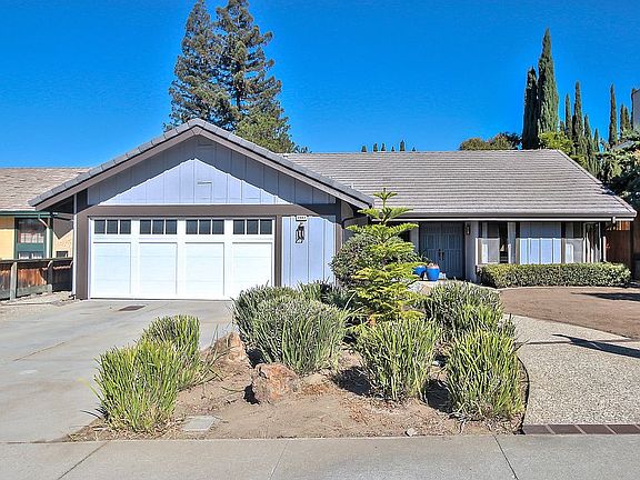 2nd image of 3483 Clover Oak Dr