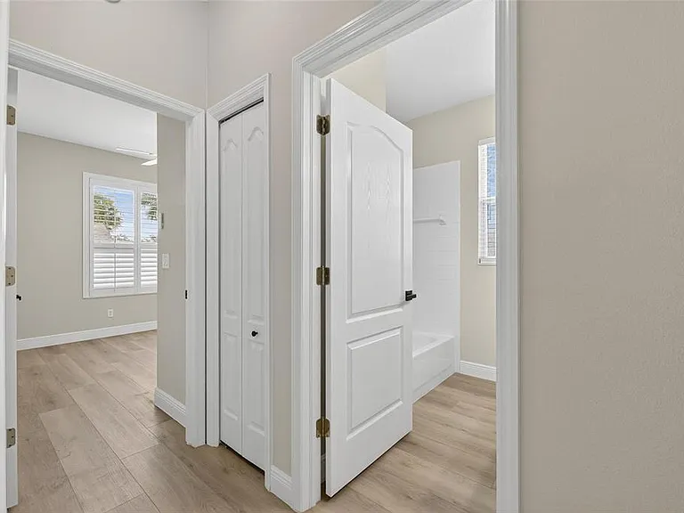 1103 Villeroy Dr — Photo 13