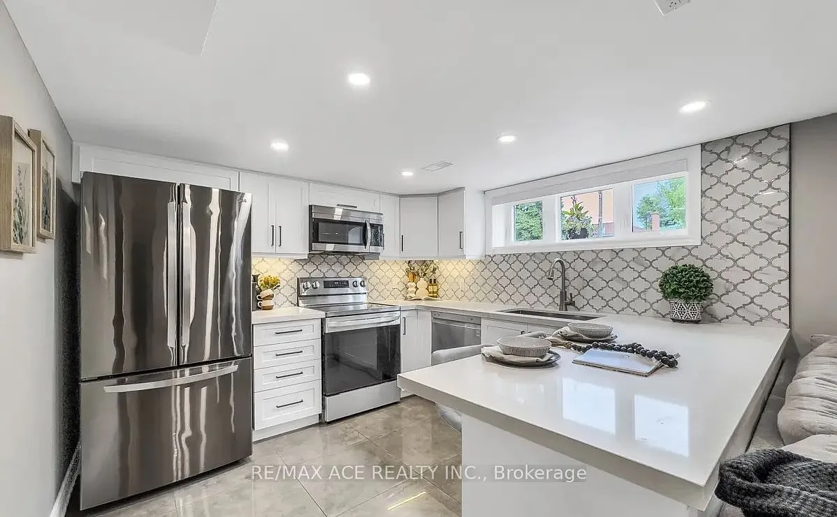 2 bed, $2,000 — Photo 4