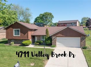 4711 Valley Brook Dr, Englewood, OH 45322