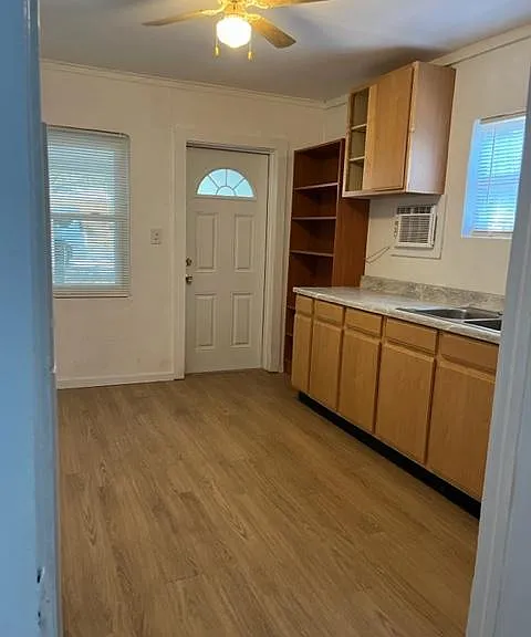 1706 E Emma St #A — Photo 5