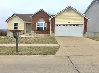 2305 Providence Park Ln, Herculaneum, MO