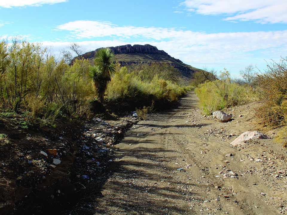 1st image of E Pebble Rd